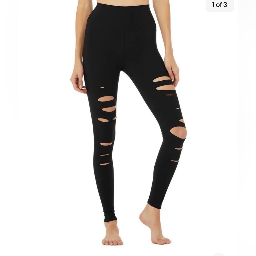 Alo Women’s High-Waist Ripped Warrior 7/8 length Legging Black Small